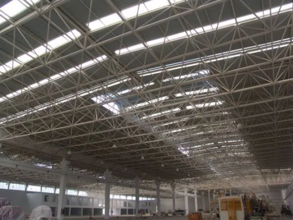 个旧网架工程施工中需要注意哪些事项？